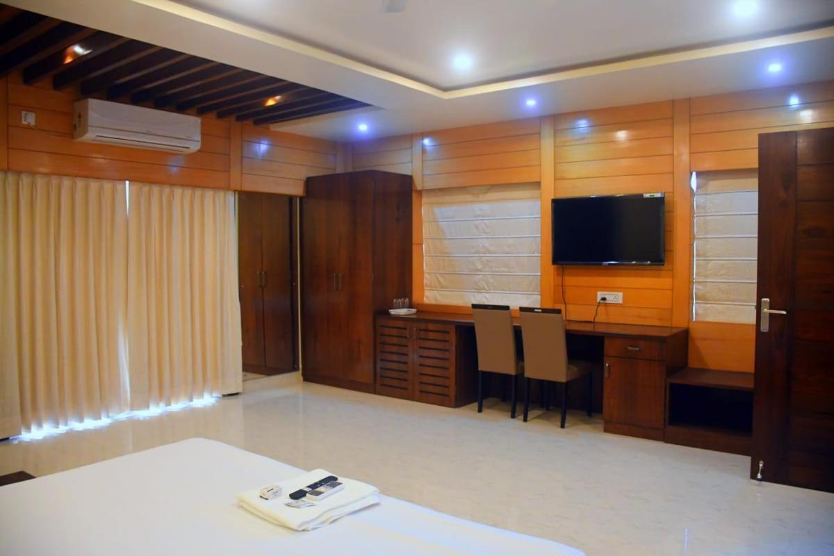 Prince Palace Jhargram Exteriör bild