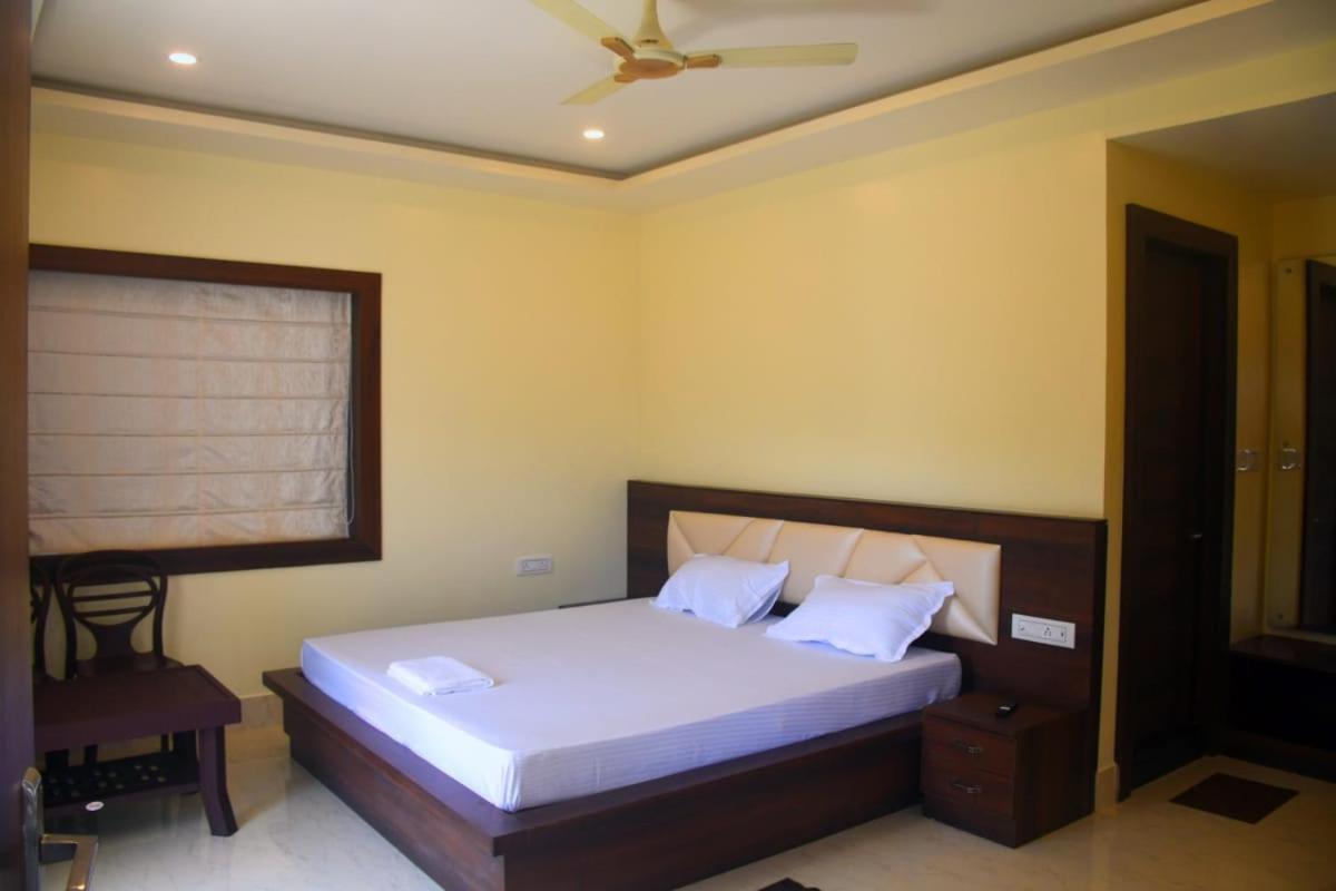 Prince Palace Jhargram Exteriör bild
